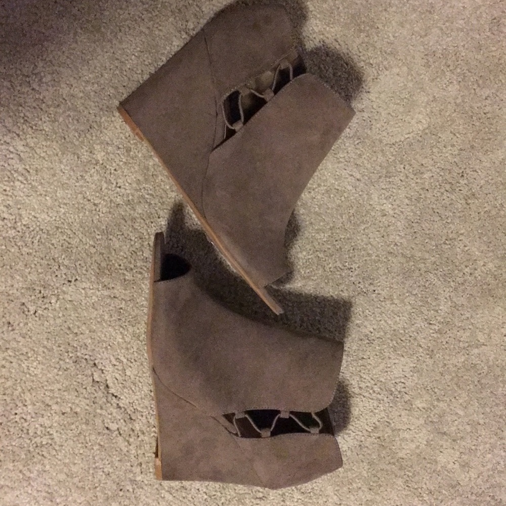 Maurice’s Wedges